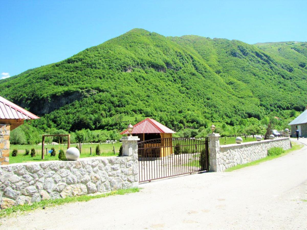 ホテルEko Katun Rosi - Old Tower Gusinje エクステリア 写真